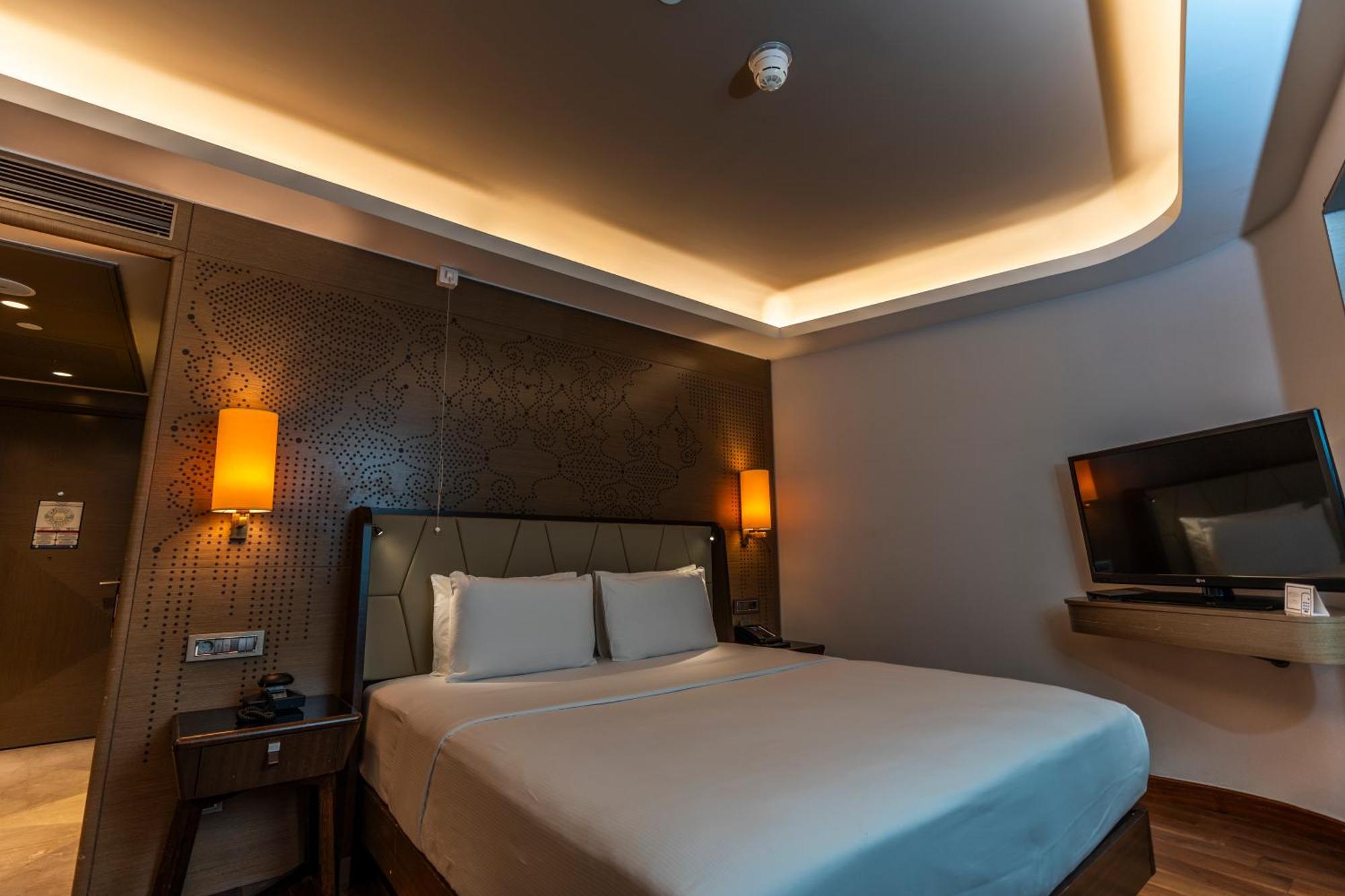 Hilton Istanbul Kozyatagi Hotel Exterior foto A room at the hotel