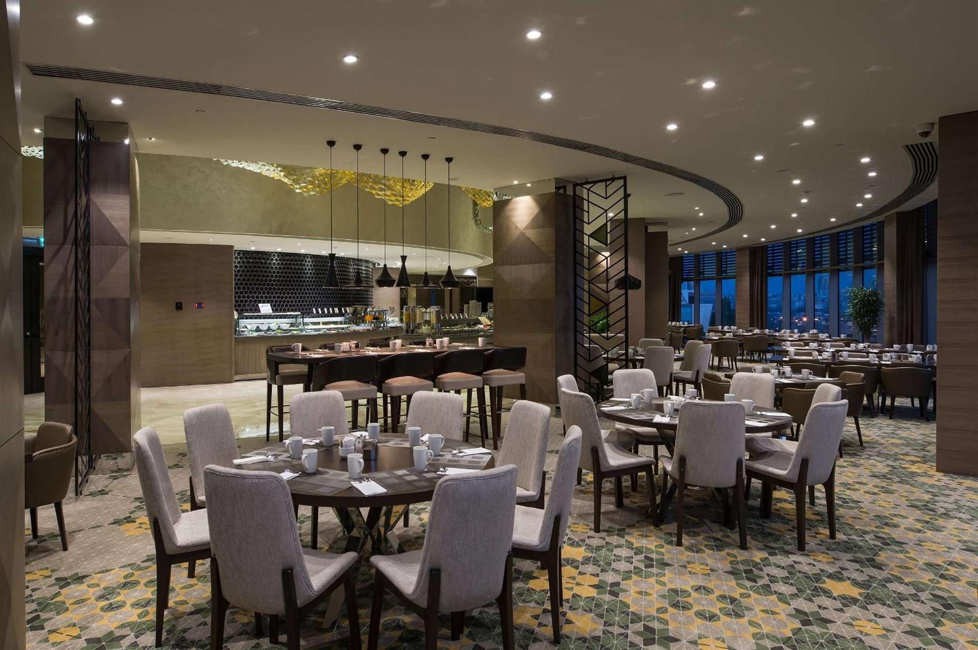 Hilton Istanbul Kozyatagi Hotel Exterior foto